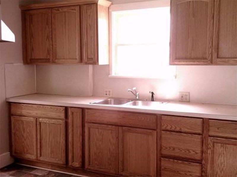 2nd image of 3542 Hoiles Ave