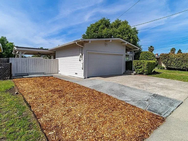 2725 Argyll Ave — Photo 15