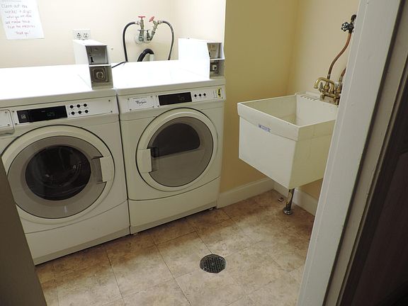 Laundry Room $1.25 per load