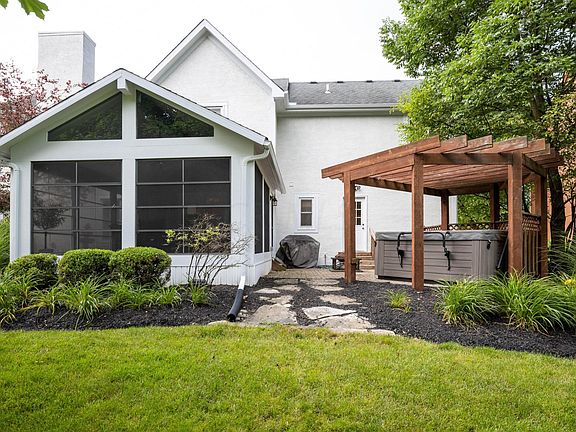 2nd image of 5955 Hunter Pl