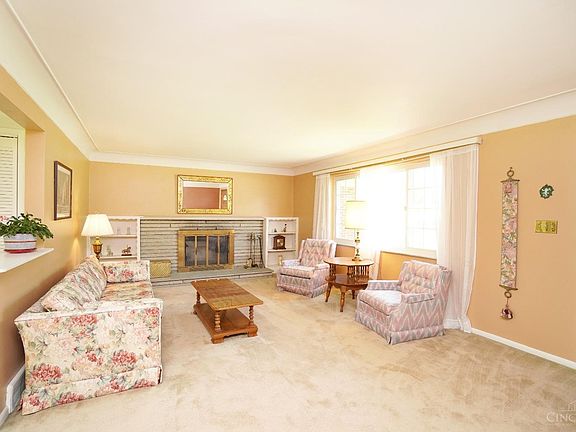 5th image of 10651 Thornview Dr