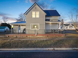 324 Oak St, Luxemburg, WI 54217