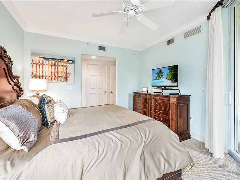 2748 Tiburon Blvd E #C-301 — Photo 21