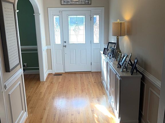 5th image of 903 N Baden Ct