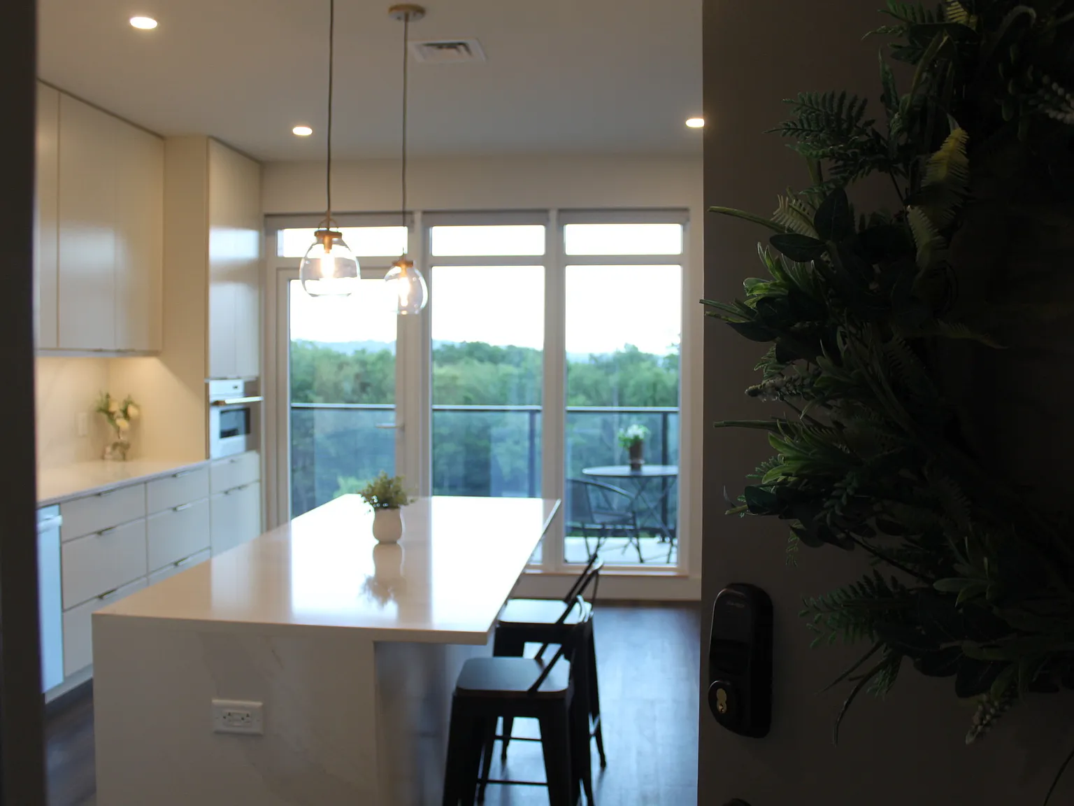 1 bed, 719 sqft, $2,750 — Photo 4