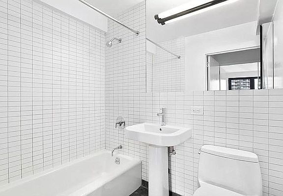 4th image of 222 E 39th St APT 16A