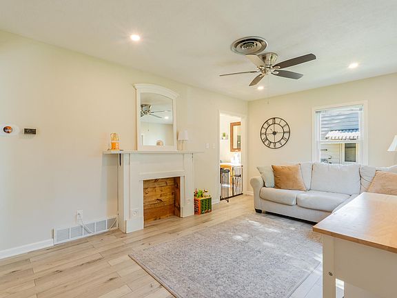 3rd image of 2547 S Saint Aubin St