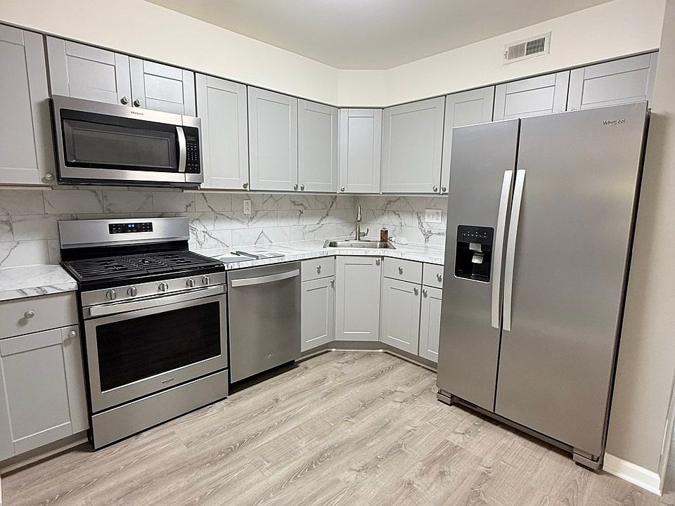 1st image of 12085 Abby Rd Floor 2