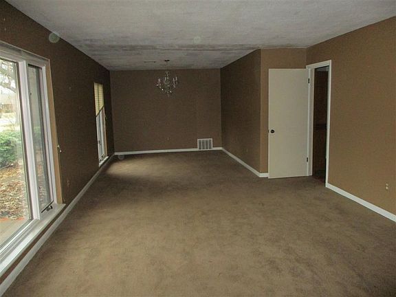 4th image of 801 NW 41st St