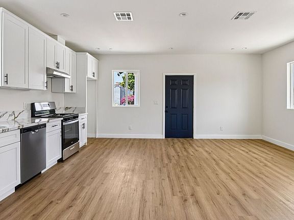 5th image of 244 W 82nd St