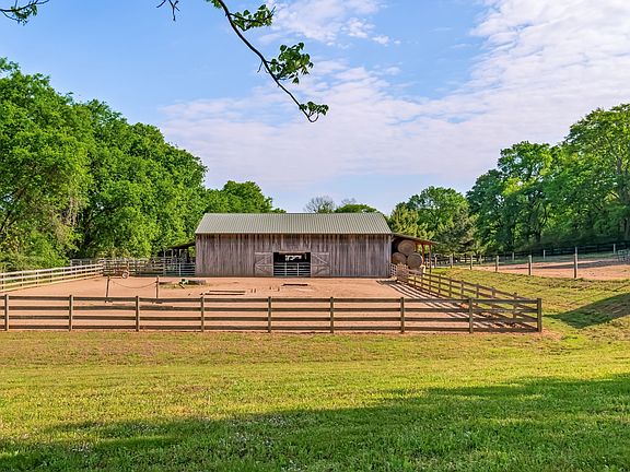 35th image of 300 Gunter Smith Rd