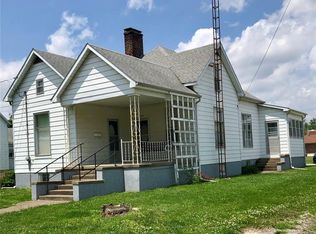 605 W Washington St, Newton, IL 62448