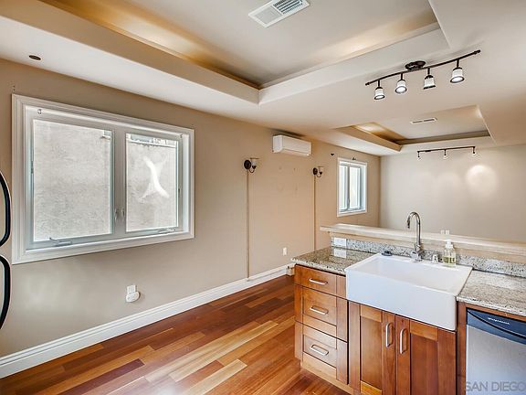 3rd image of 3119 Hugo St Unit 2