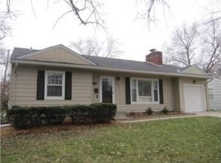 3611 W 74th St, Prairie Village, KS 66208