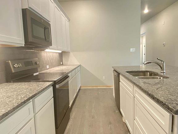5th image of 3324 Braford Dr