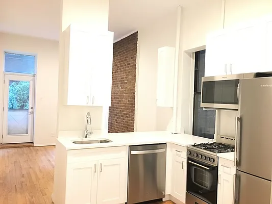 Rented by Sky Management | media 4