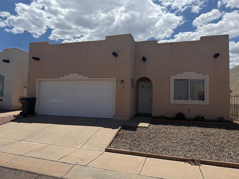 1st image of 1102 Desert Oak Pl