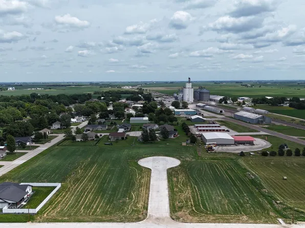 14 B St, Hampton, NE 68843