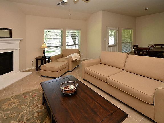 5th image of 126 Black Swan Pl