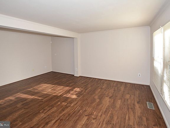 5th image of 3862 Mohr Oak Ct
