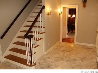 9 Split Rock Rd, Pittsford, NY 14534