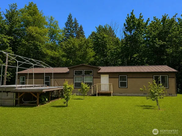 1611 E North Bay Road, Allyn, WA 98524