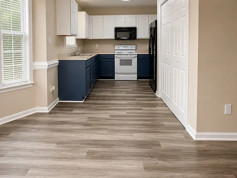 518 Foxdenton Pl — Photo 3