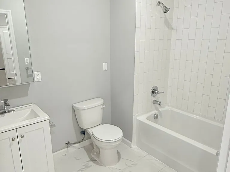 115-117 Hamilton Ave #203 — Photo 5