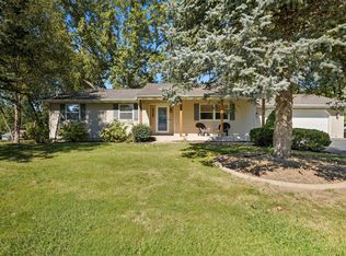 2325 Drop Anchor Dr, Crown Point, IN 46307