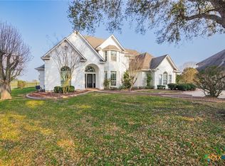 302 Edgewater, Victoria, TX 77904