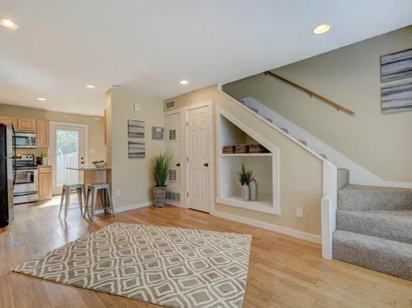 2000 Lightsey Rd APT 3, Austin, TX 78704