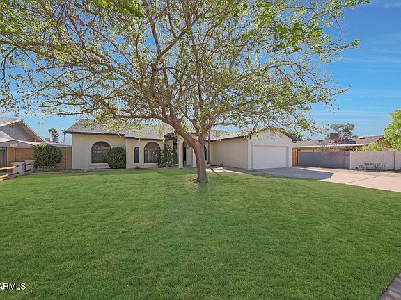 3rd image of 14411 N 45TH Drive