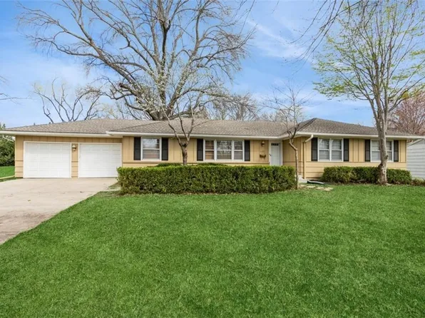 4030 W 97th St, Overland Park, KS 66207