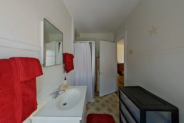 616 Thames St #3 — Photo 12