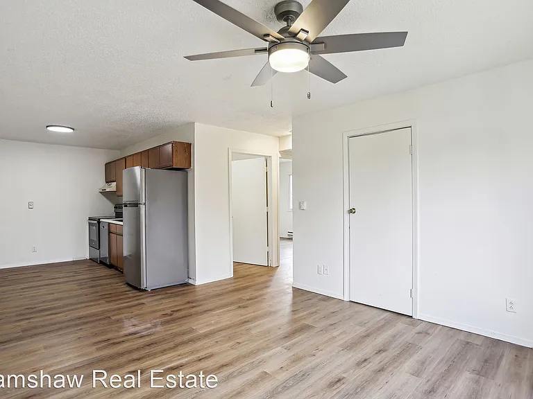 2402 High View Ct — Photo 5