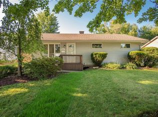 3232 Sunnybrooke Dr, Youngstown, OH
