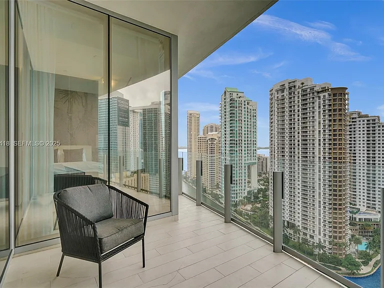 300 Biscayne Blvd #2305W — Photo 26