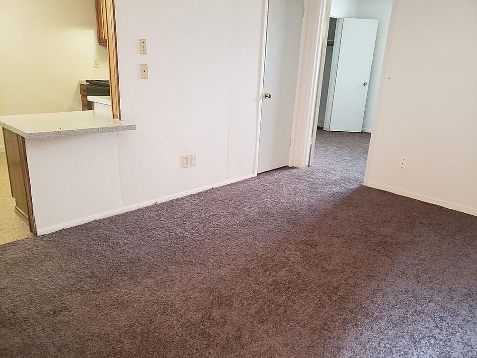2nd image of 833 N Ewing Ave APT 206