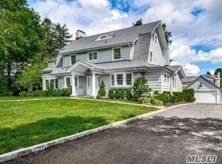 35 Central Dr, Plandome, NY 11030