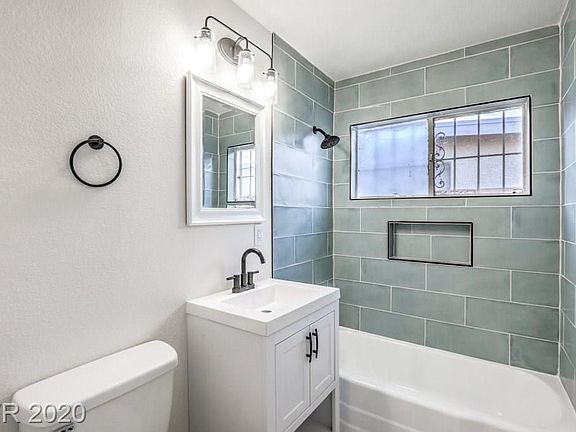 3rd image of 2813 Howard Dr