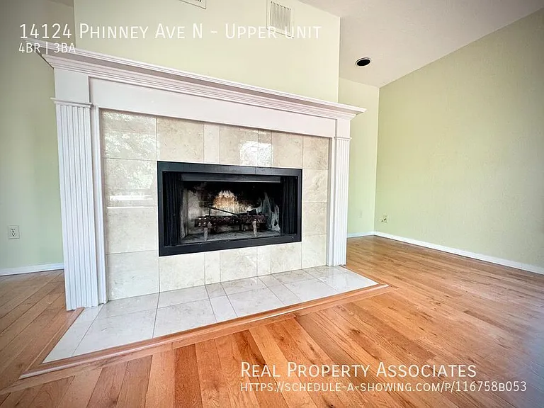 14124 Phinney Ave N #UPPER — Photo 9