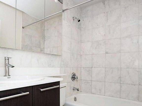 2nd image of 50 Prince St Ph F