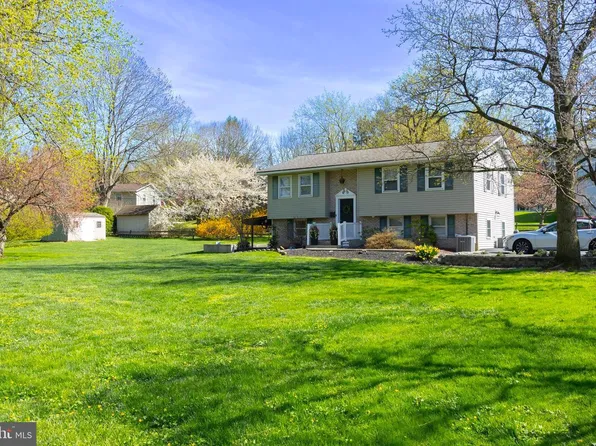 1320 Belle Valley Rd, Lancaster, PA 17603