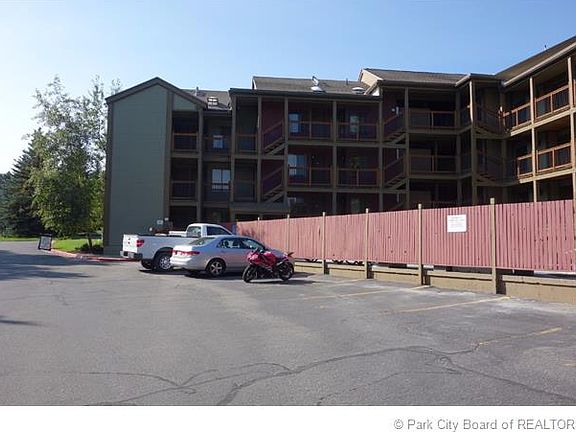 2nd image of 1530 Empire Ave #100
