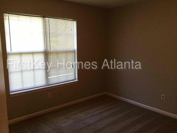 5th image of 117 Whispering Pine Ln