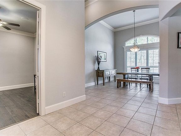 5th image of 301 Del Mar Ct