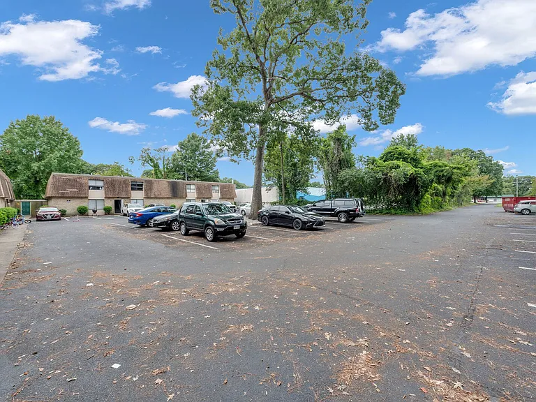 1535 Johnstons Rd — Photo 4