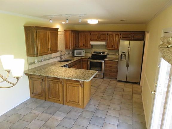 4th image of 6816 Michelle Dr