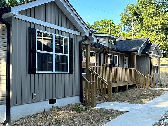 2nd image of 1608 River Rd NE