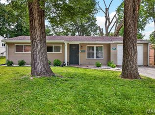 9818 Tanbark Ln, Saint Louis, MO 63134
